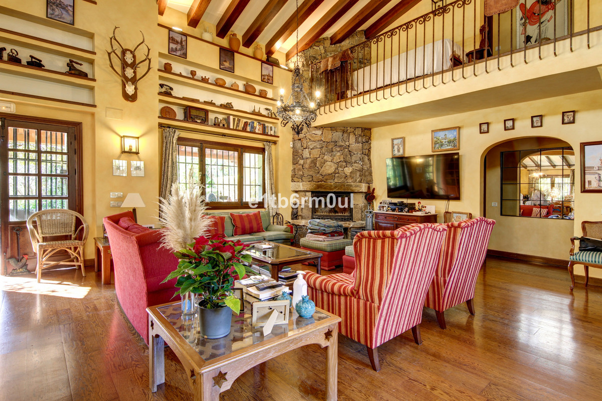 Se vende Finca - Cortijo de 5 dormitorios en Costa Del Sol, Málaga, España