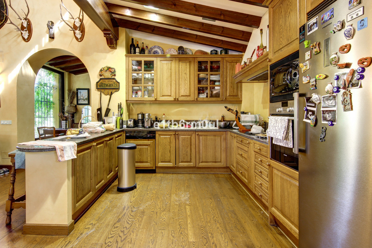 Se vende Finca - Cortijo de 5 dormitorios en Costa Del Sol, Málaga, España