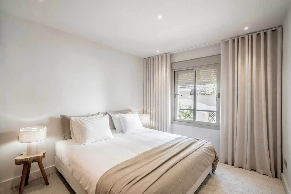 Se vende Apartamento Planta Baja de 3 dormitorios en Costa Del Sol, Málaga, España