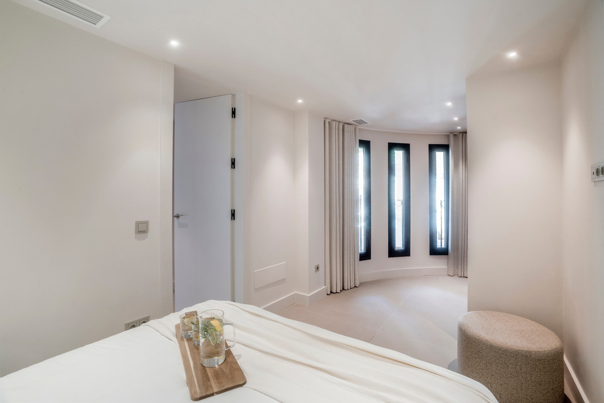 Se vende Apartamento Planta Baja de 3 dormitorios en Costa Del Sol, Málaga, España
