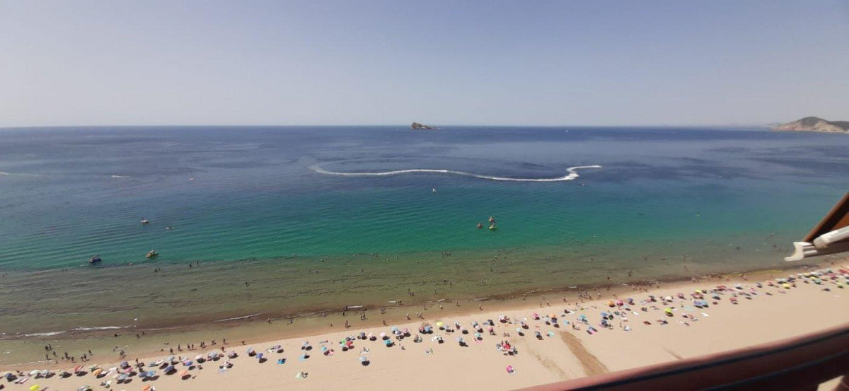 Se vende Apartamento Planta Media de 3 dormitorios en Costa Blanca, Alicante, España