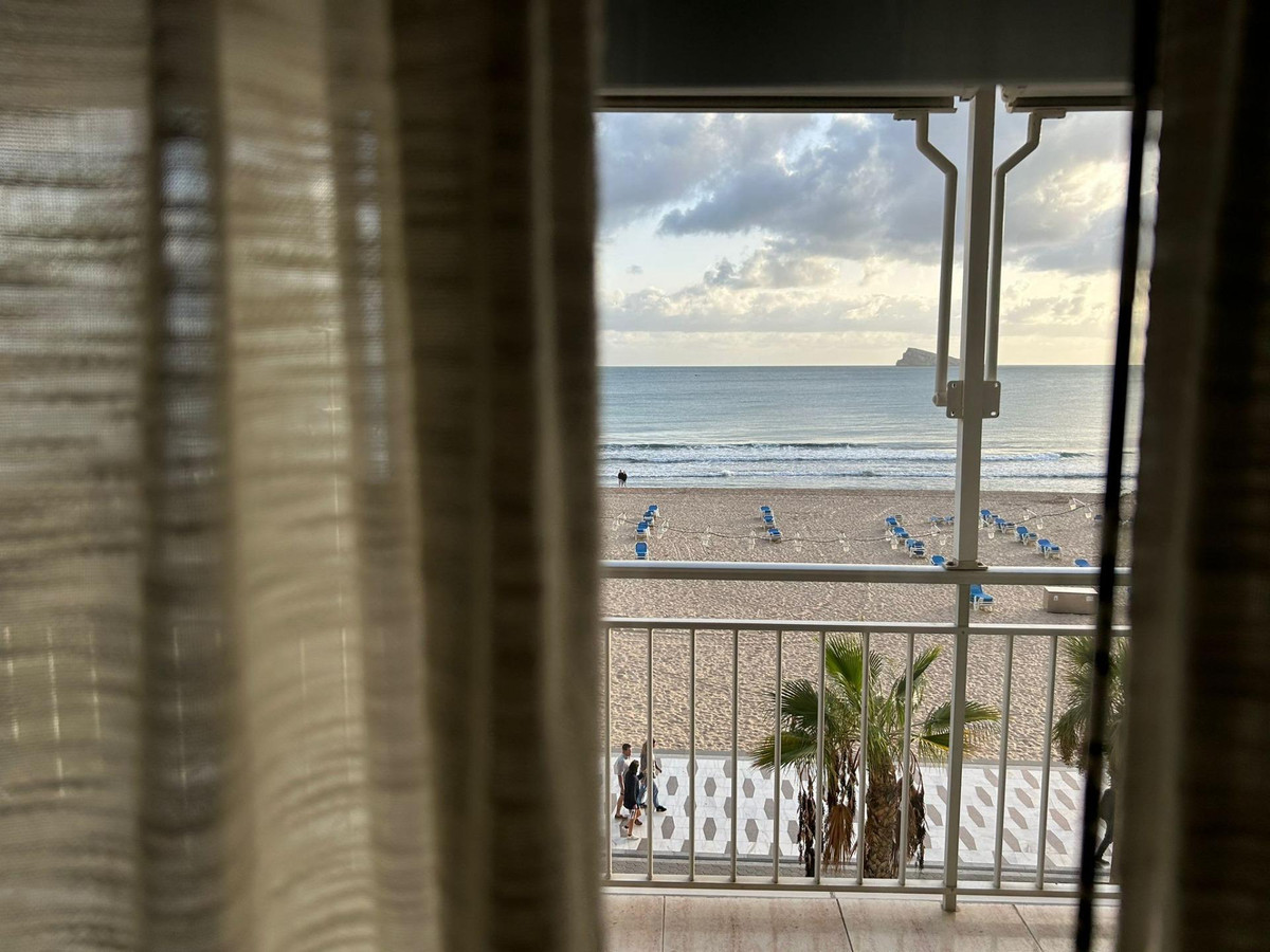 Se vende Apartamento Planta Media de 3 dormitorios en Costa Blanca, Alicante, España