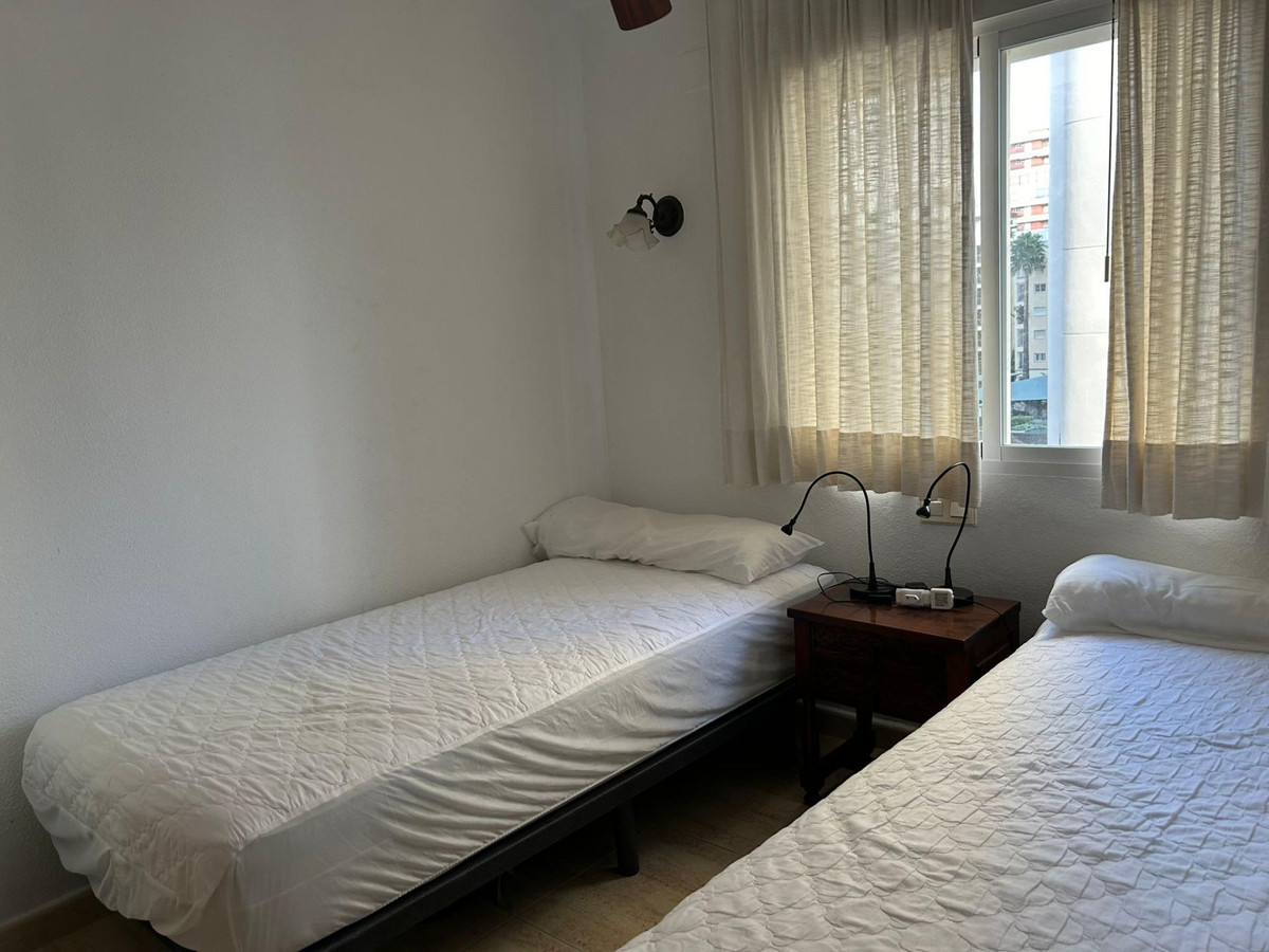 Se vende Apartamento Planta Media de 3 dormitorios en Costa Blanca, Alicante, España
