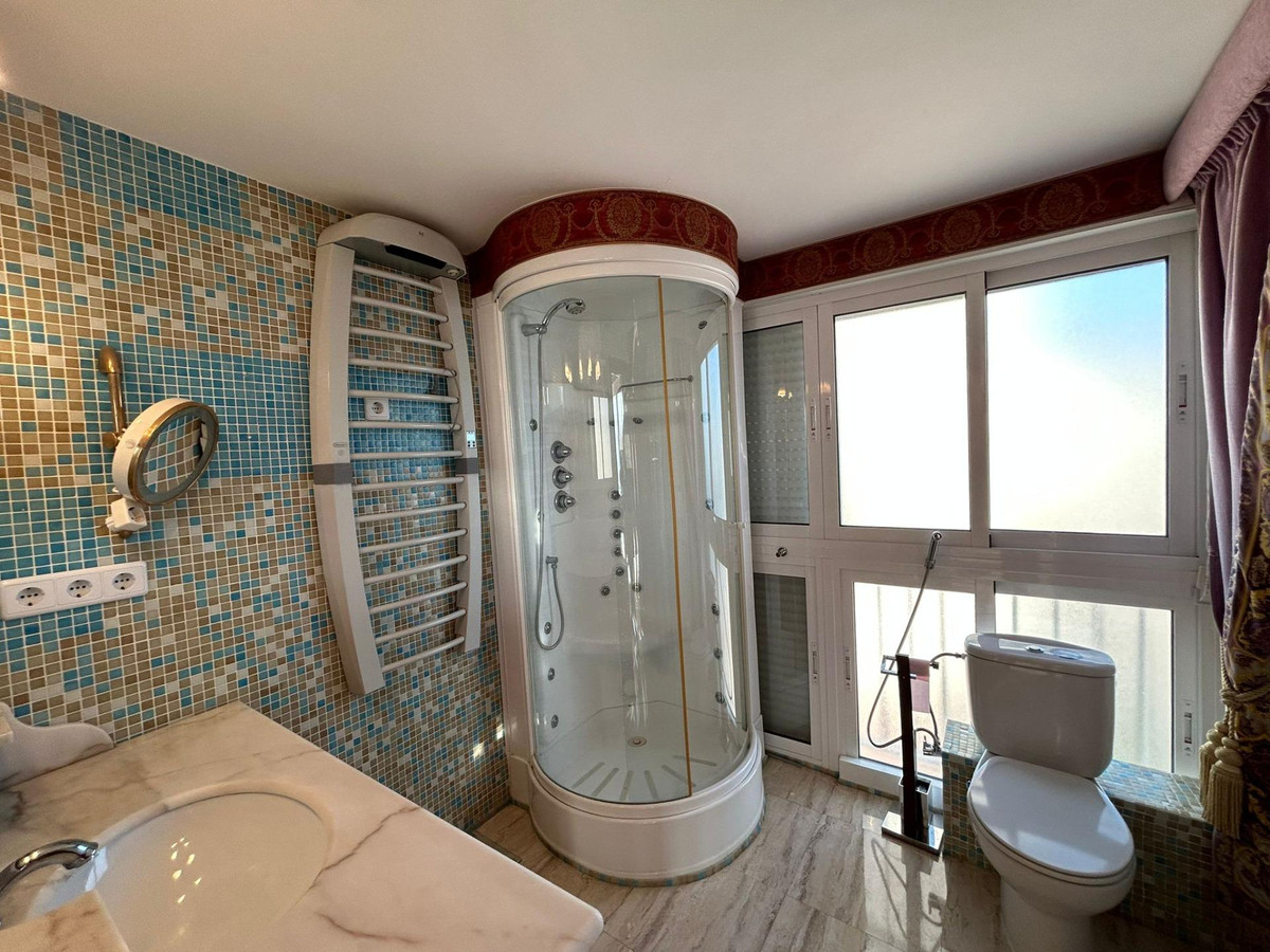 Se vende Apartamento Planta Media de 3 dormitorios en Costa Blanca, Alicante, España