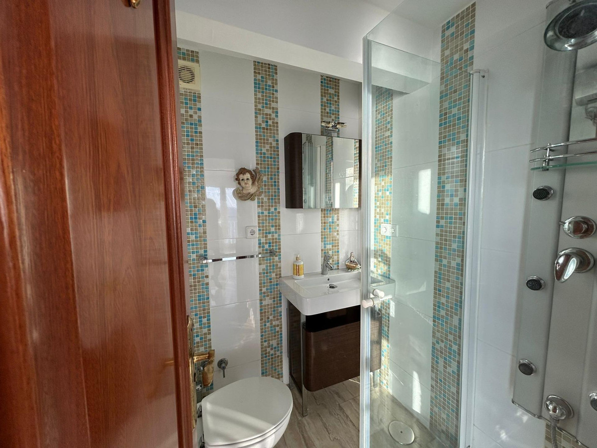 Se vende Apartamento Planta Media de 3 dormitorios en Costa Blanca, Alicante, España