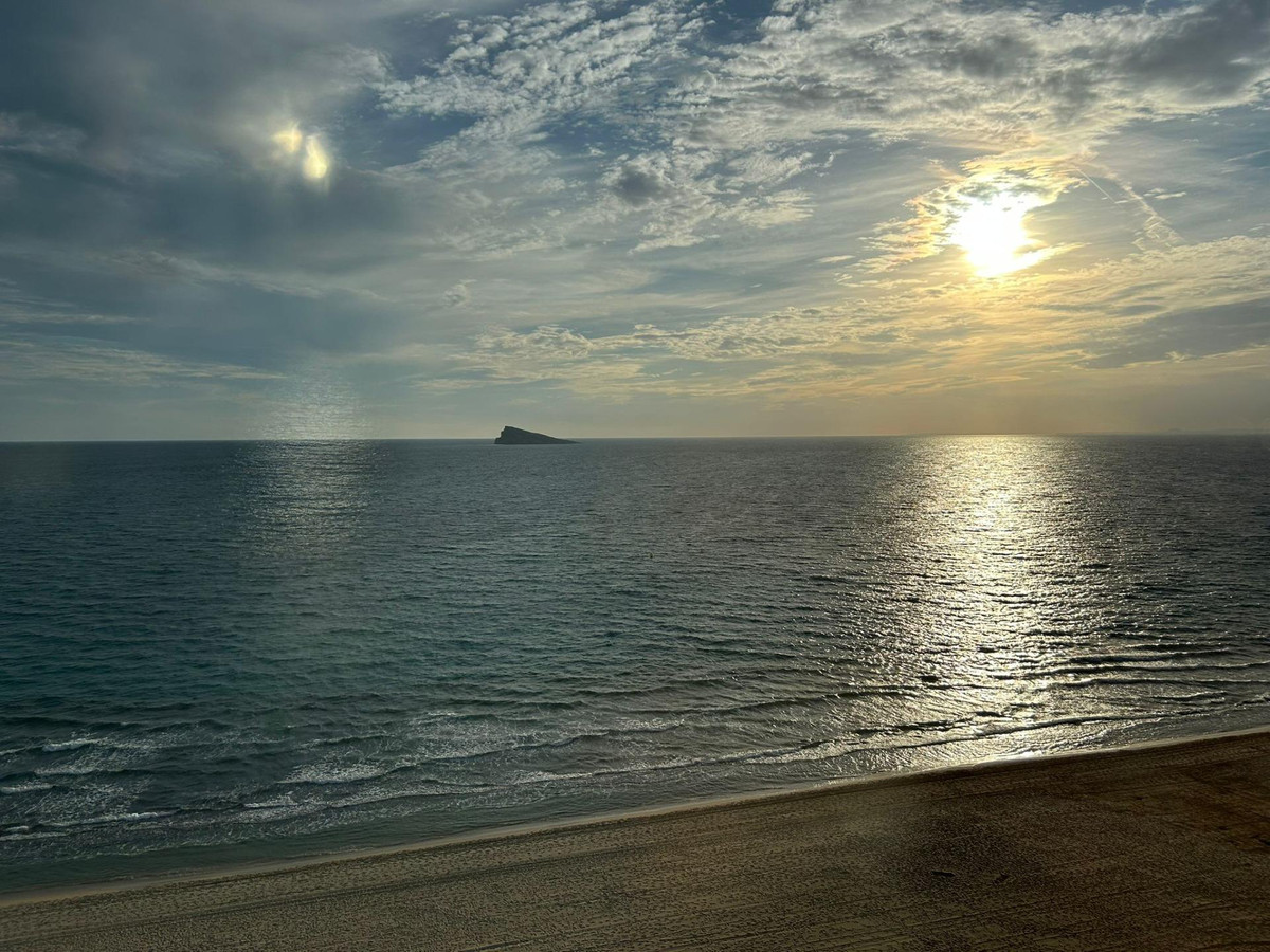 Se vende Apartamento Planta Media de 3 dormitorios en Costa Blanca, Alicante, España