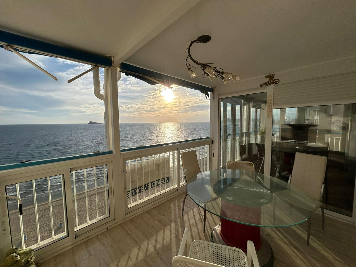 Se vende Apartamento Planta Media de 3 dormitorios en Costa Blanca, Alicante, España