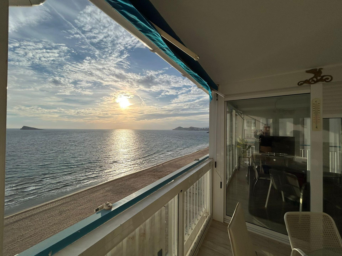 Se vende Apartamento Planta Media de 3 dormitorios en Costa Blanca, Alicante, España