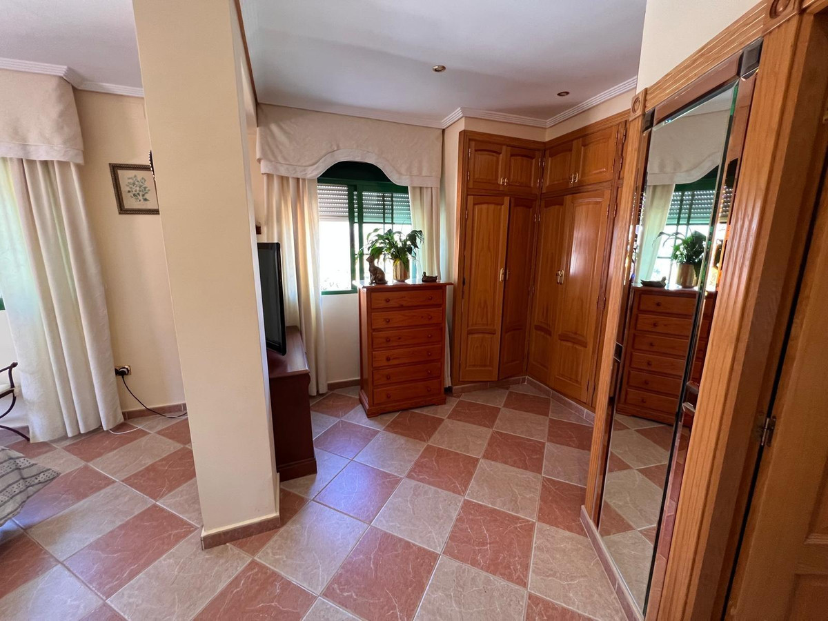 Se vende Bungalow de 8 dormitorios en Costa Blanca, Alicante, España