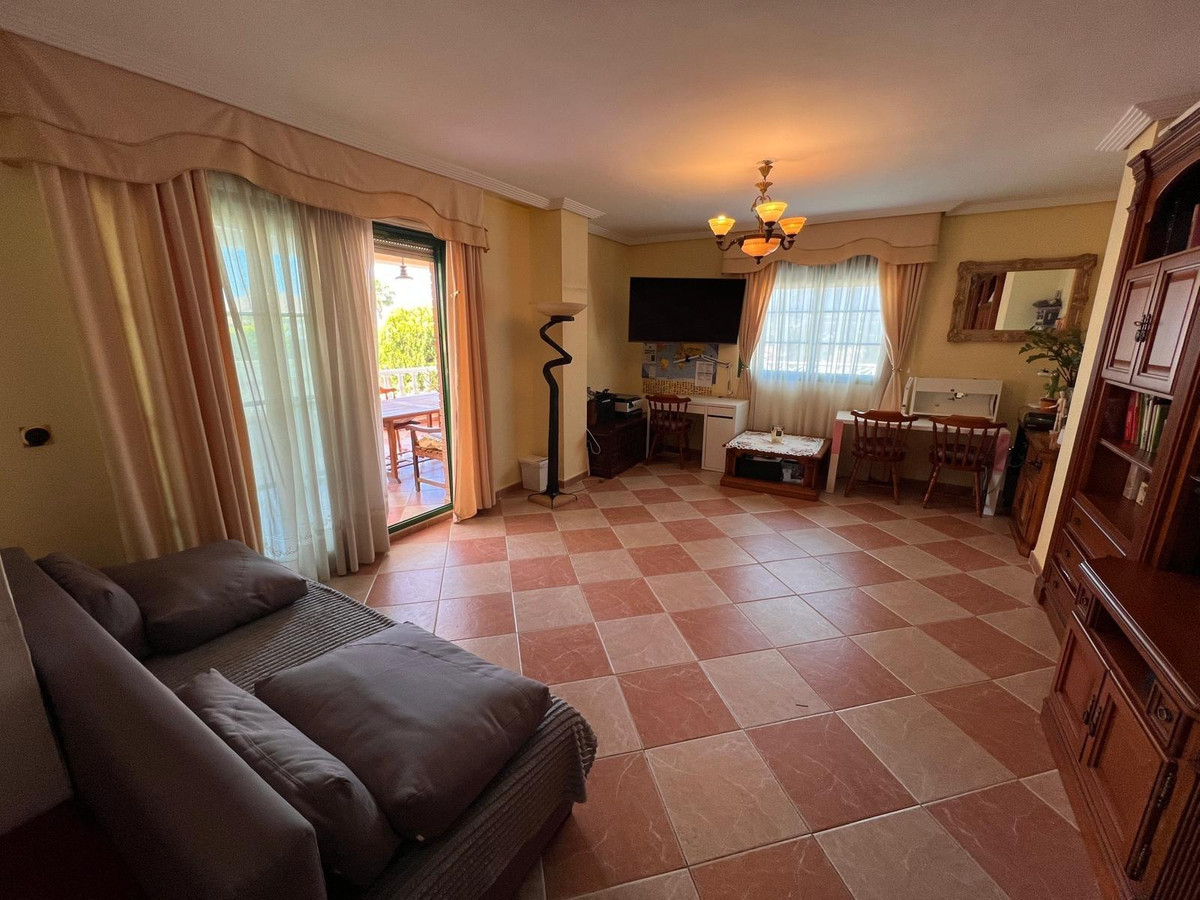 Se vende Bungalow de 8 dormitorios en Costa Blanca, Alicante, España