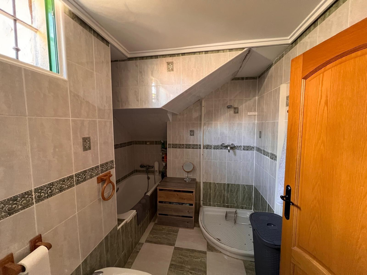 Se vende Bungalow de 8 dormitorios en Costa Blanca, Alicante, España