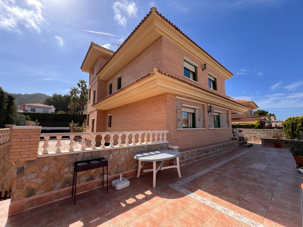 Se vende Bungalow de 8 dormitorios en Costa Blanca, Alicante, España
