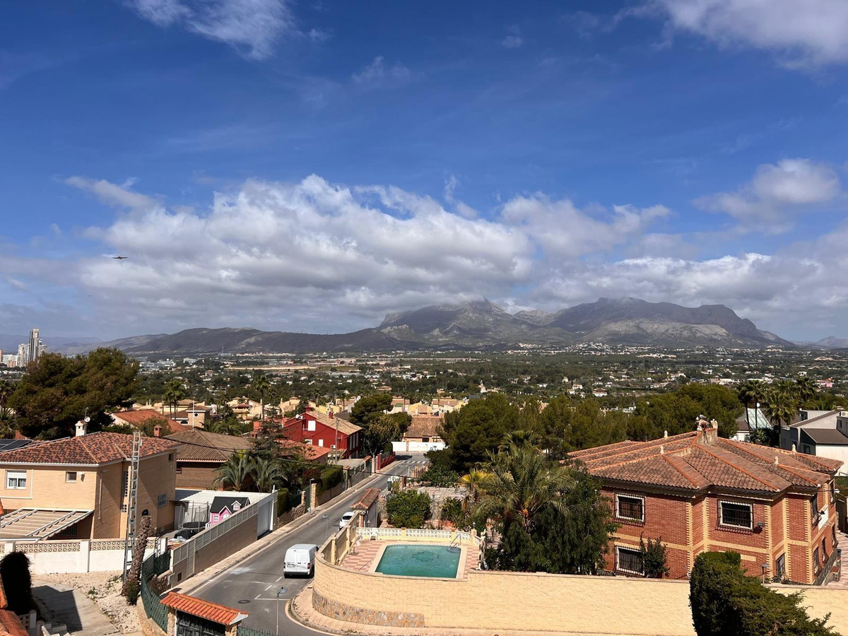 Se vende Bungalow de 8 dormitorios en Costa Blanca, Alicante, España