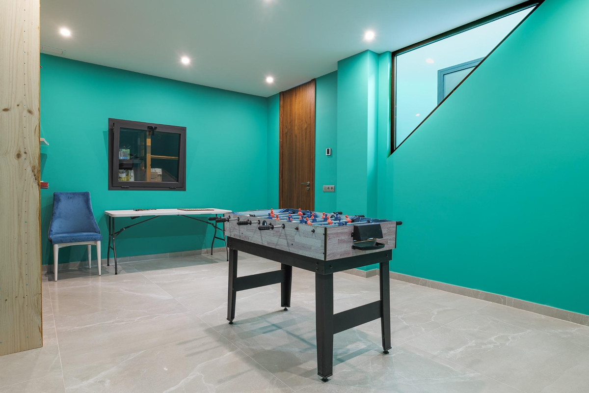 5 Bed Townhouse for sale in Finestrat Costa Blanca, Alicante, Spain