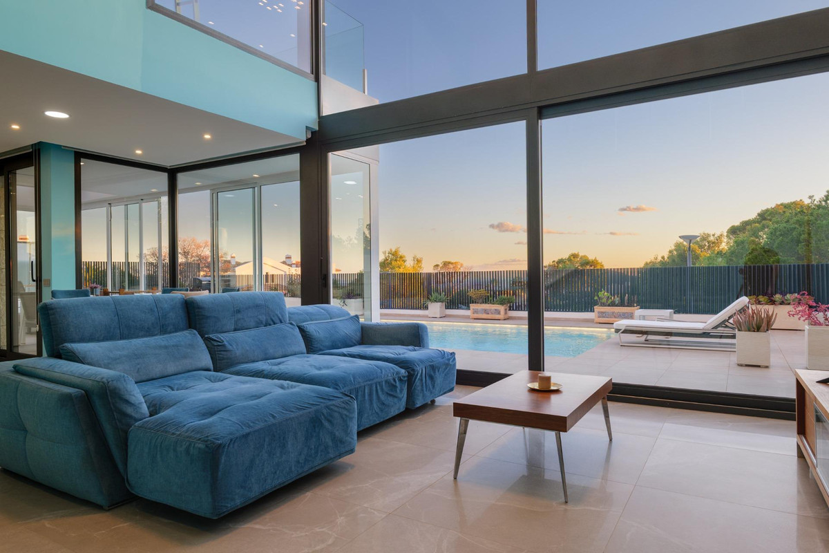 5 Bed Townhouse for sale in Finestrat Costa Blanca, Alicante, Spain