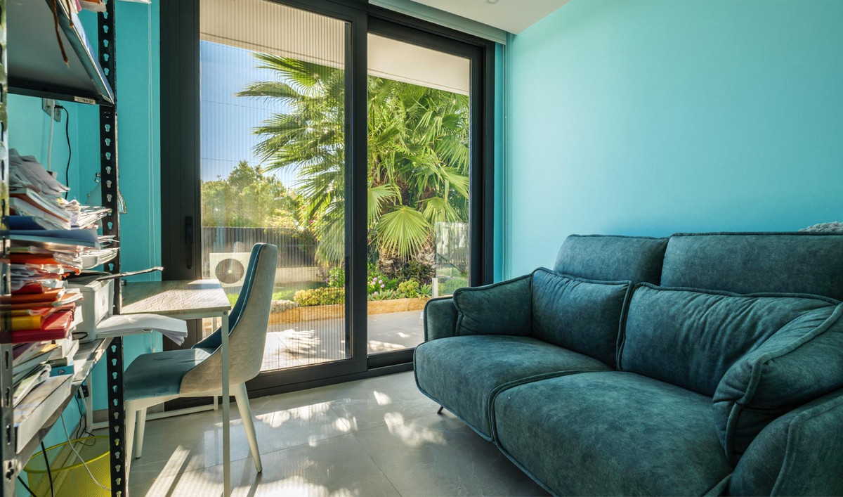 5 Bed Townhouse for sale in Finestrat Costa Blanca, Alicante, Spain