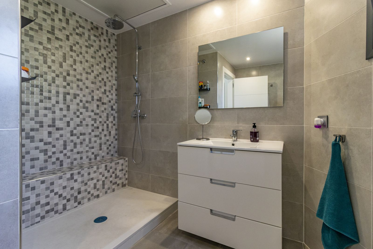 Se vende Pareada de 3 dormitorios en Costa Del Sol, Málaga, España