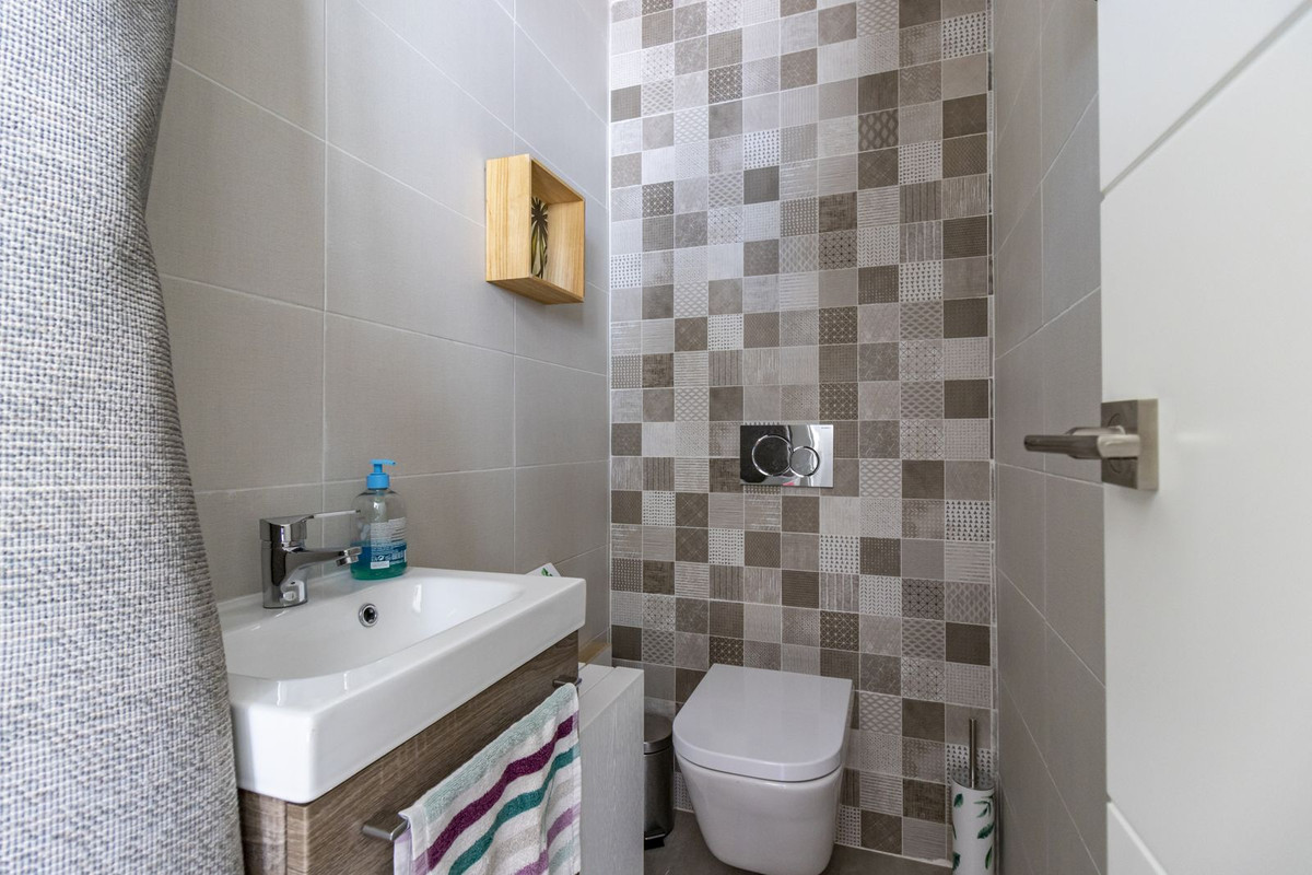 Se vende Pareada de 3 dormitorios en Costa Del Sol, Málaga, España