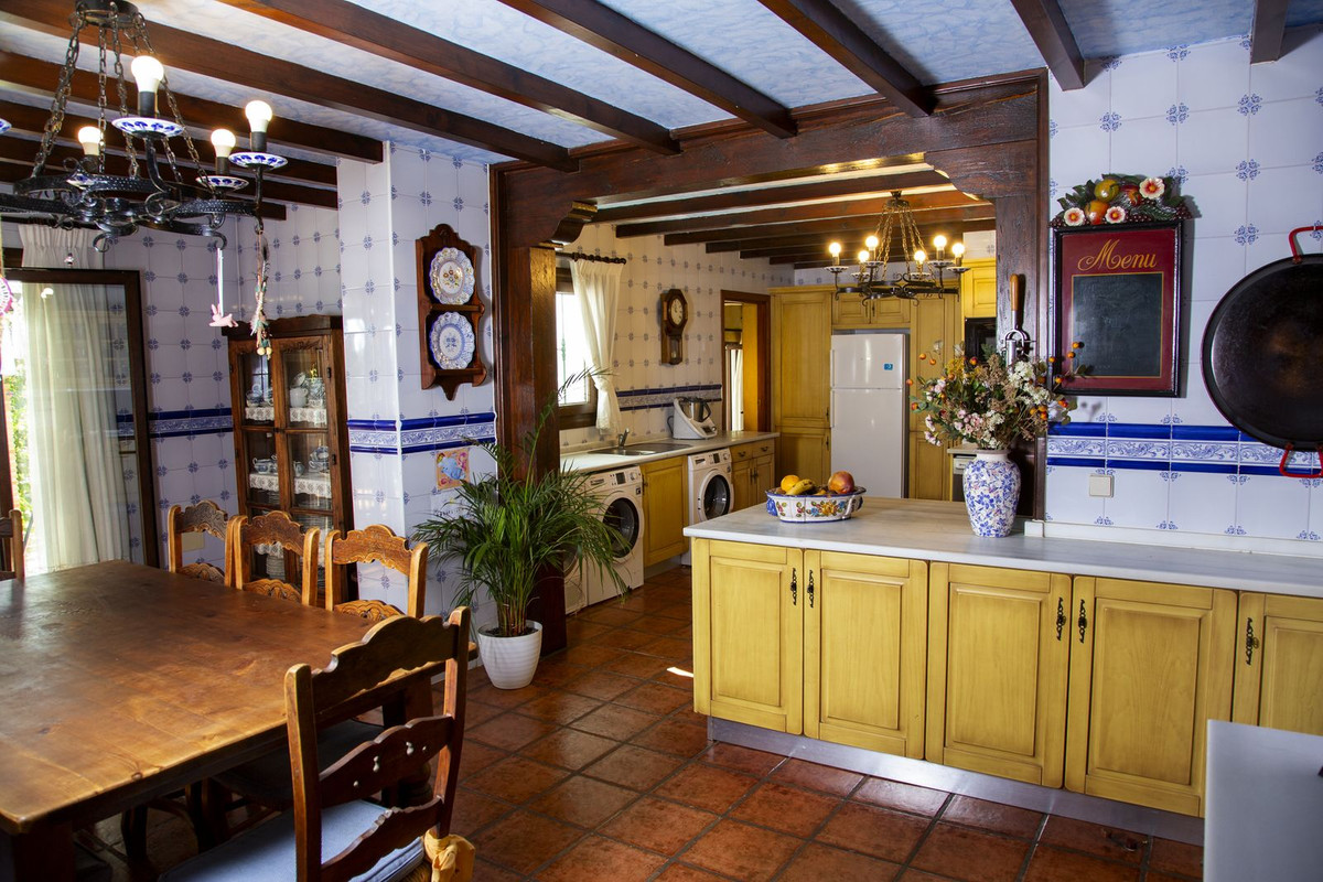 6 Bed Townhouse for sale in La Cala Golf Costa Del Sol, Málaga, Spain