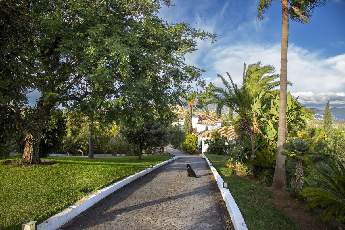 6 Bed Townhouse for sale in La Cala Golf Costa Del Sol, Málaga, Spain