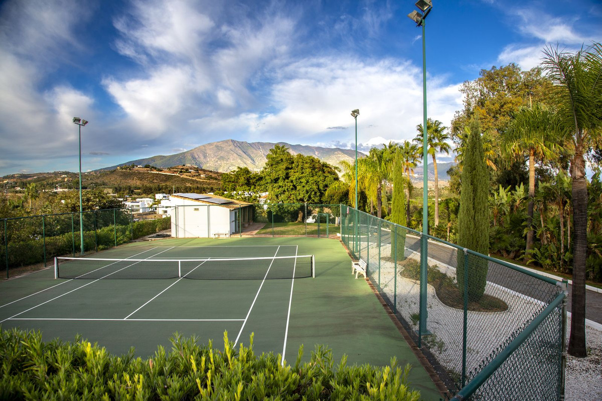 6 Bed Townhouse for sale in La Cala Golf Costa Del Sol, Málaga, Spain