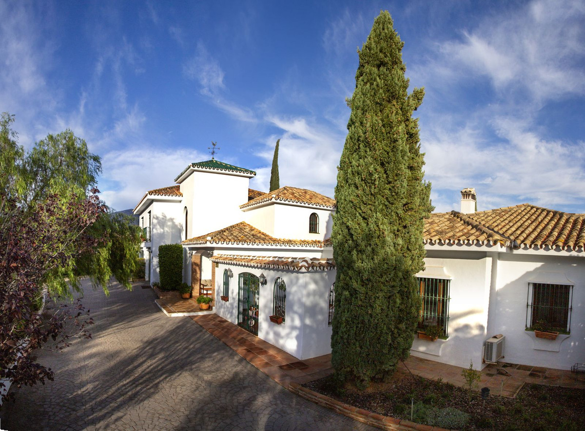 6 Bed Townhouse for sale in La Cala Golf Costa Del Sol, Málaga, Spain