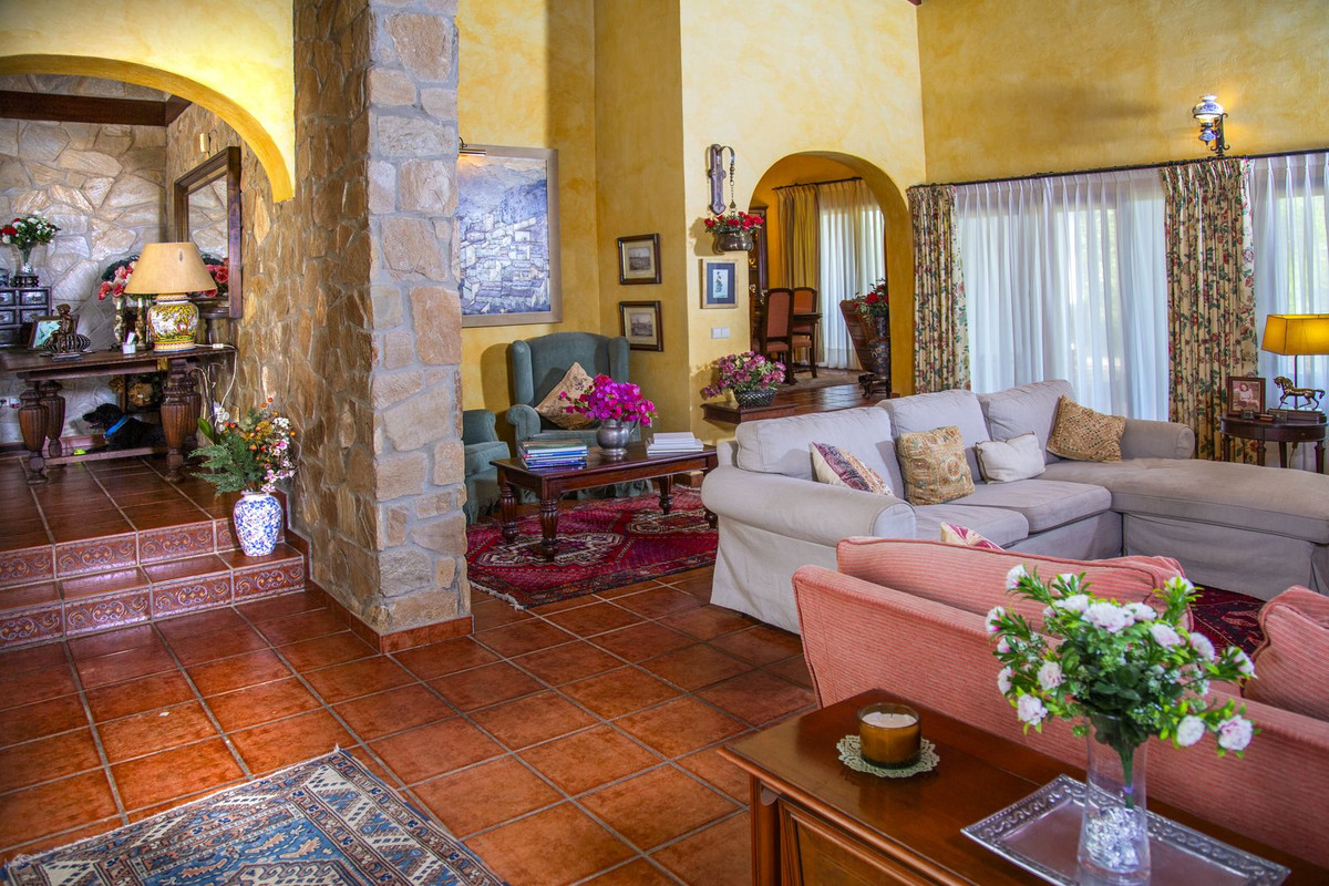 6 Bed Townhouse for sale in La Cala Golf Costa Del Sol, Málaga, Spain