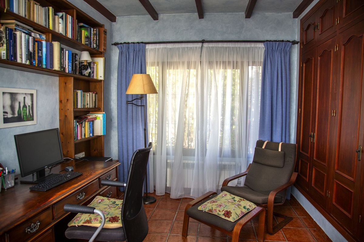 6 Bed Townhouse for sale in La Cala Golf Costa Del Sol, Málaga, Spain
