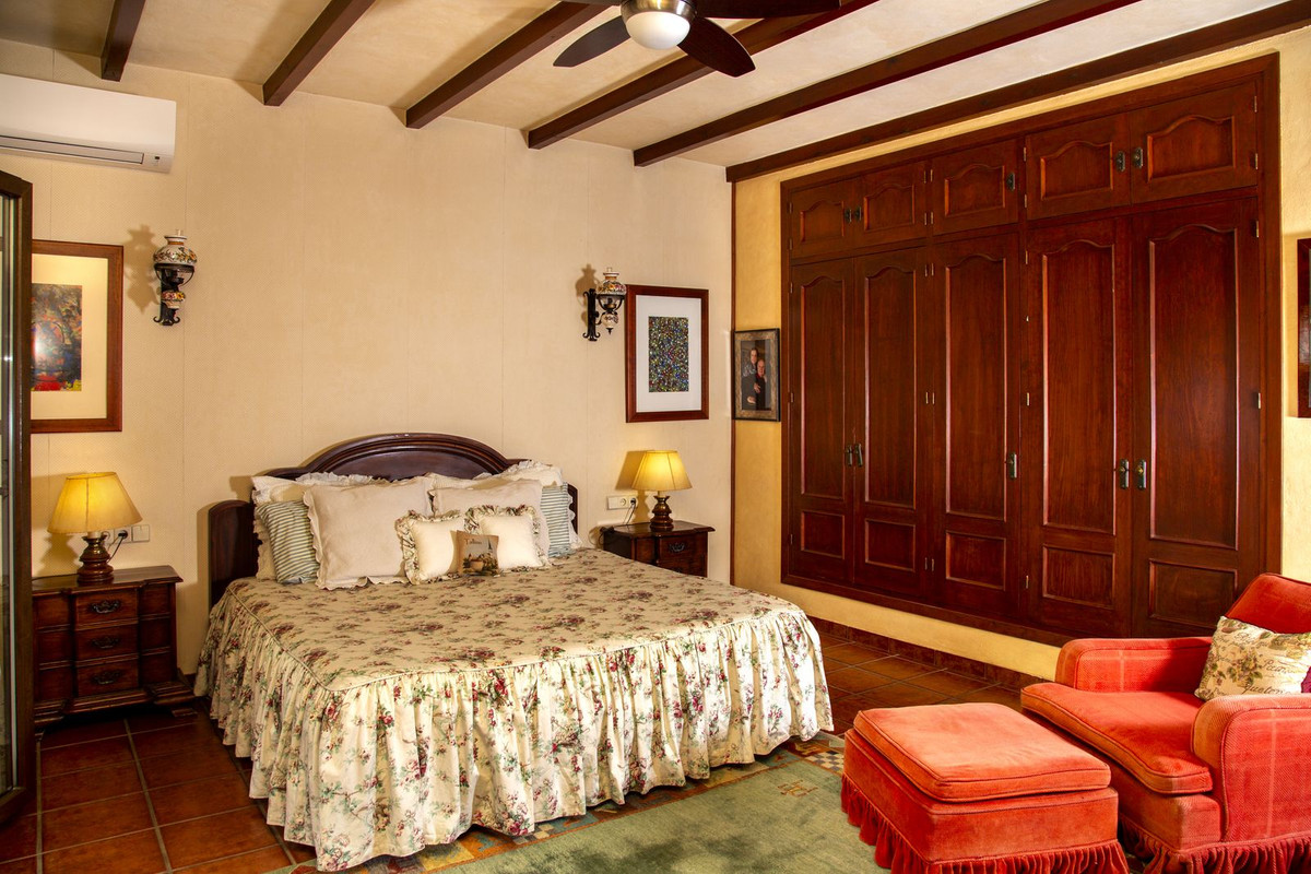 6 Bed Townhouse for sale in La Cala Golf Costa Del Sol, Málaga, Spain
