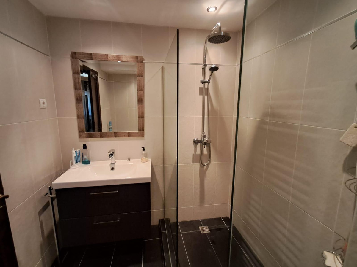 2 Bed Apartment for sale in Fuengirola Costa Del Sol, Málaga, Spain