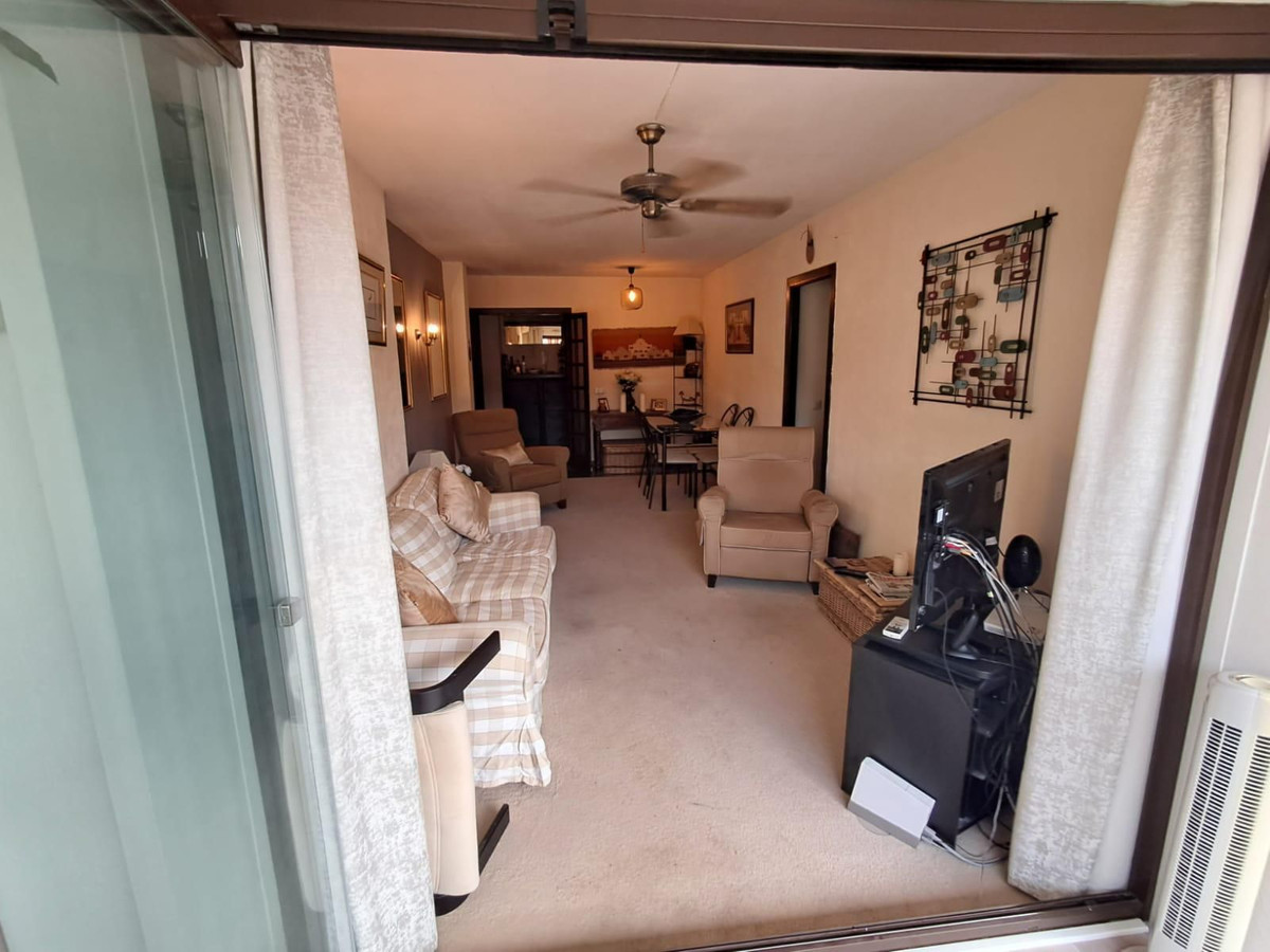 2 Bed Apartment for sale in Fuengirola Costa Del Sol, Málaga, Spain