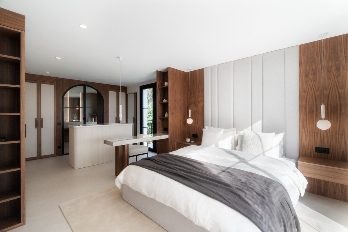 Se vende Pareada de 5 dormitorios en Costa Del Sol, Málaga, España