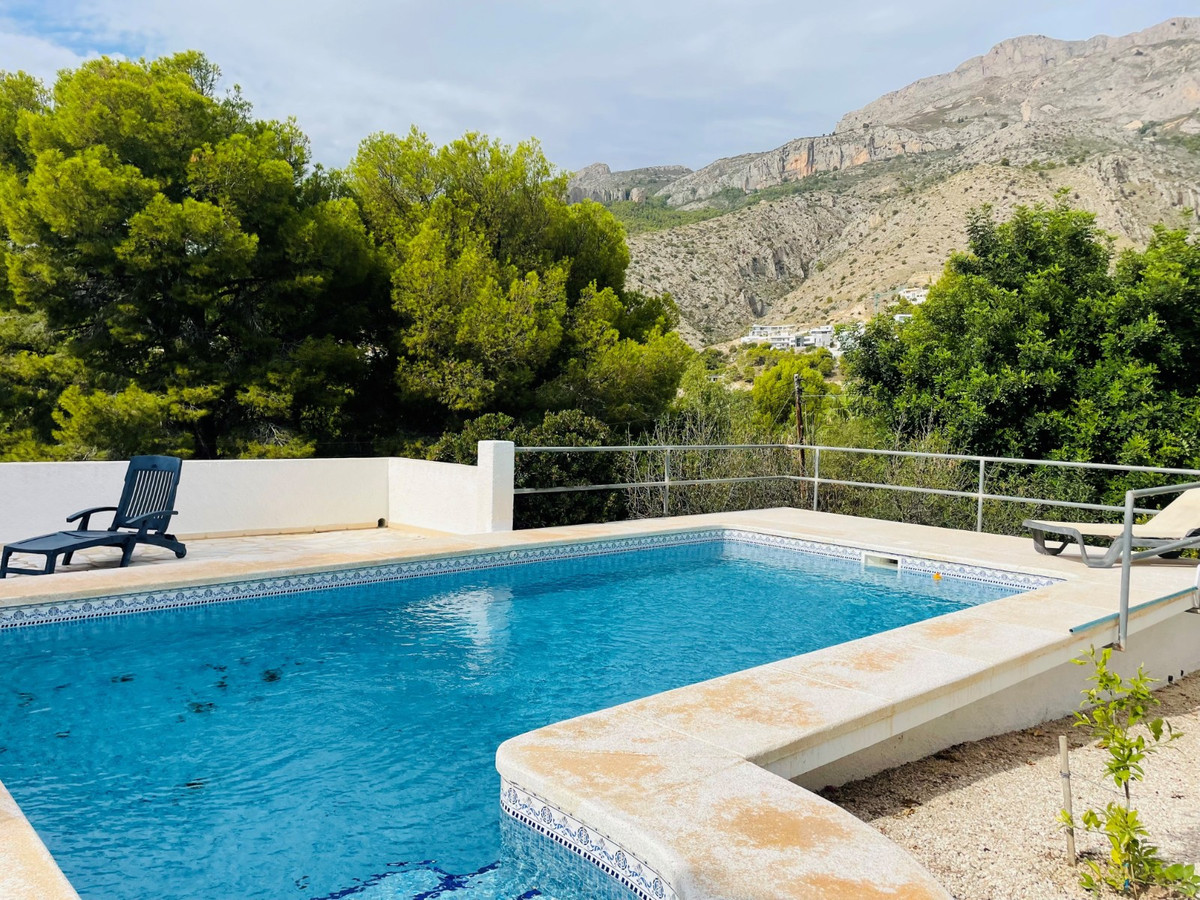 Se vende Villa - Chalet de 6 dormitorios en Costa Blanca, Alicante, España