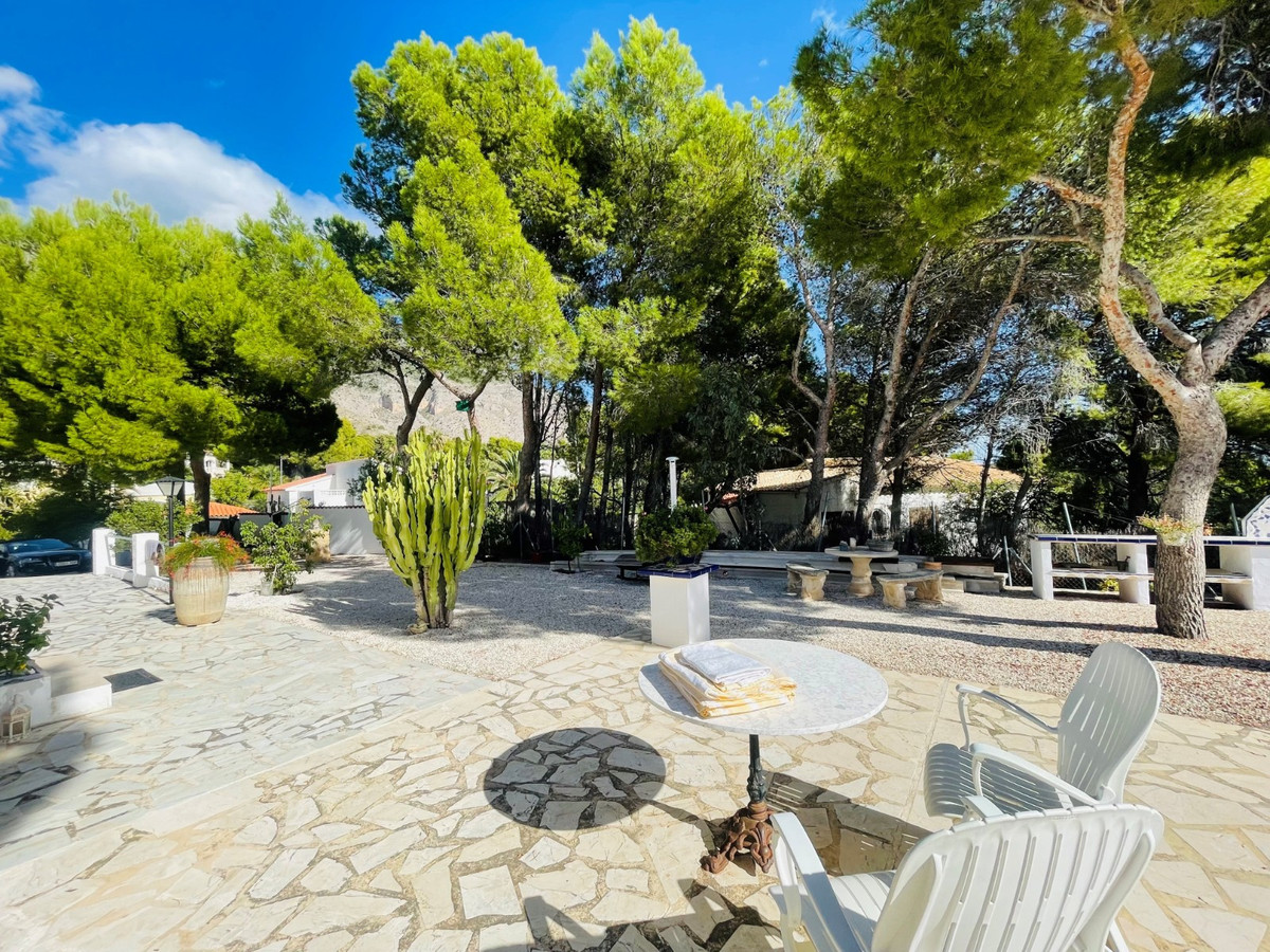 Se vende Villa - Chalet de 6 dormitorios en Costa Blanca, Alicante, España