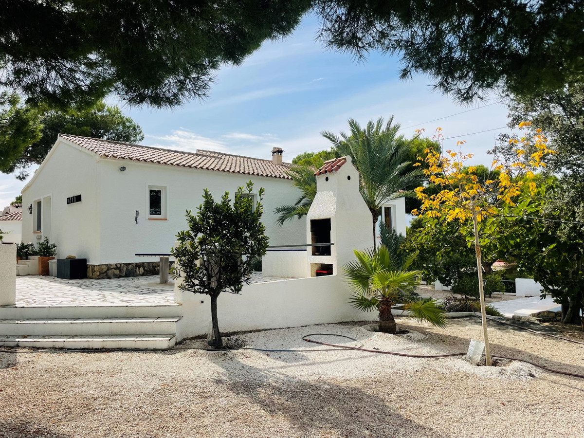 Se vende Villa - Chalet de 6 dormitorios en Costa Blanca, Alicante, España