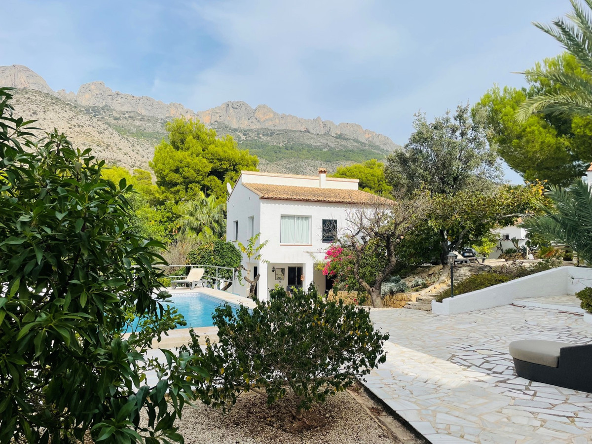 Se vende Villa - Chalet de 6 dormitorios en Costa Blanca, Alicante, España