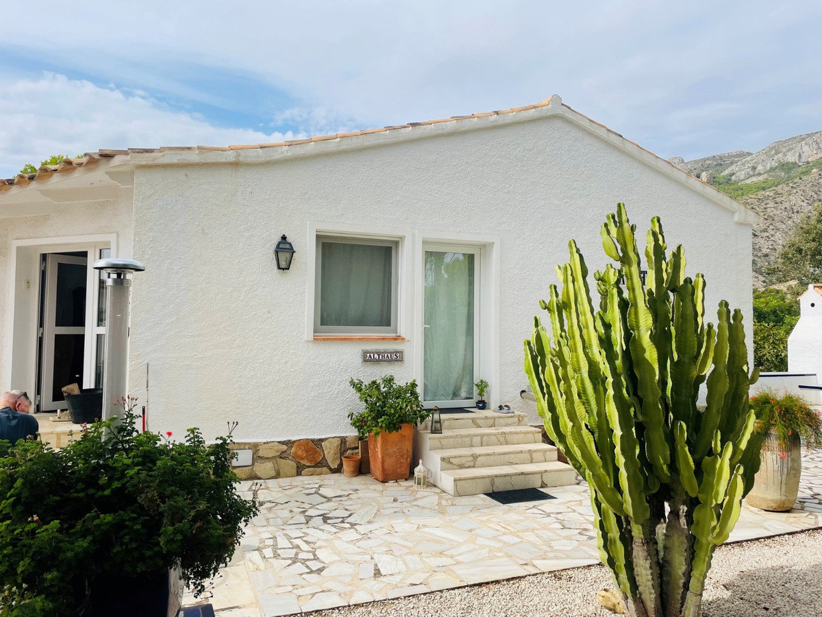 Se vende Villa - Chalet de 6 dormitorios en Costa Blanca, Alicante, España