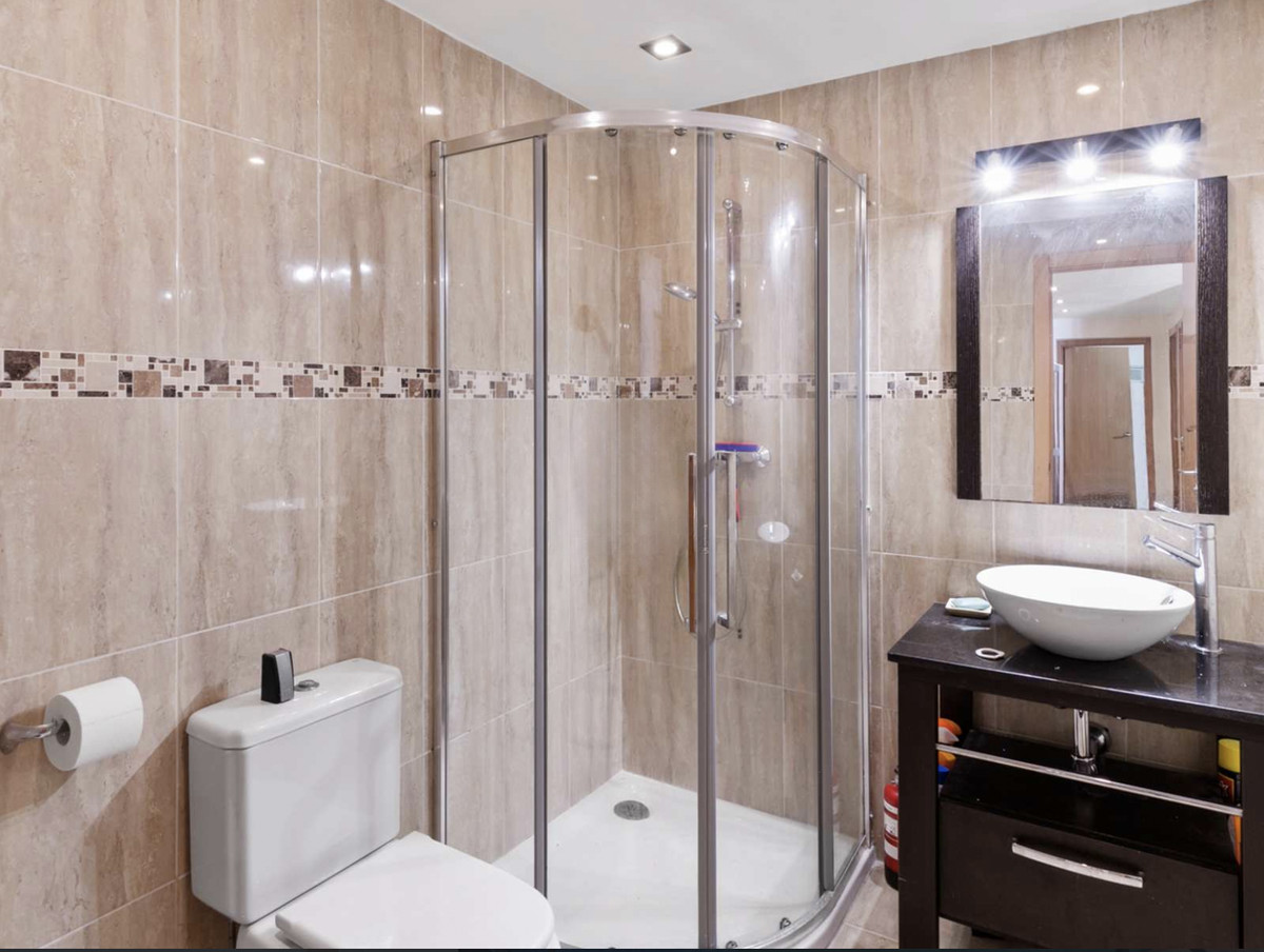 5 Bed Townhouse for sale in El Paraiso Costa Del Sol, Málaga, Spain