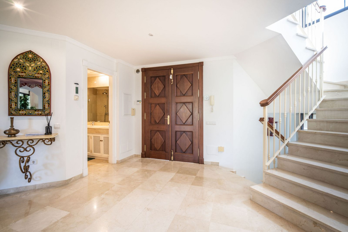 Se vende Villa - Chalet de 4 dormitorios en Costa Del Sol, Málaga, España