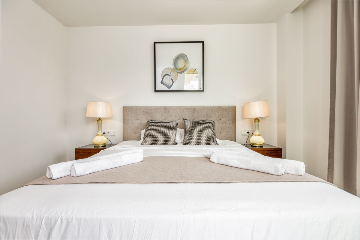 2 Bed Apartment for sale in Fuengirola Costa Del Sol, Málaga, Spain