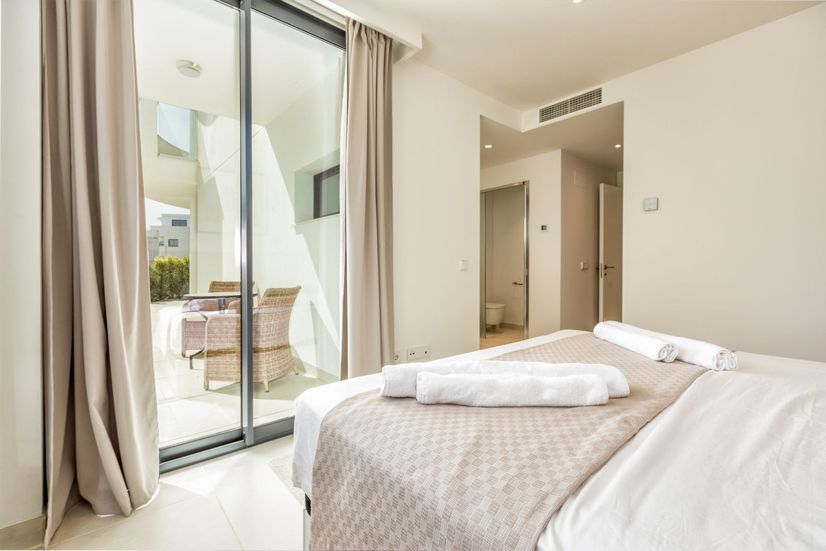2 Bed Apartment for sale in Fuengirola Costa Del Sol, Málaga, Spain