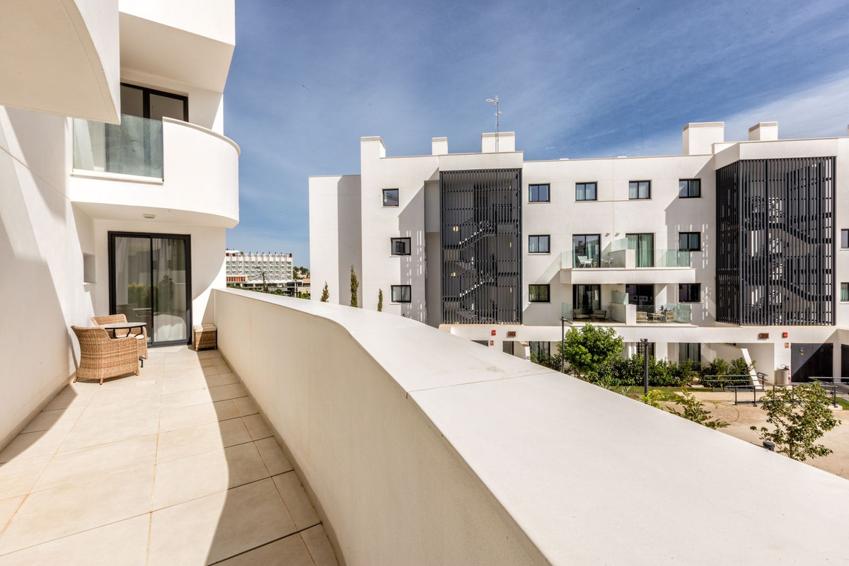 2 Bed Apartment for sale in Fuengirola Costa Del Sol, Málaga, Spain