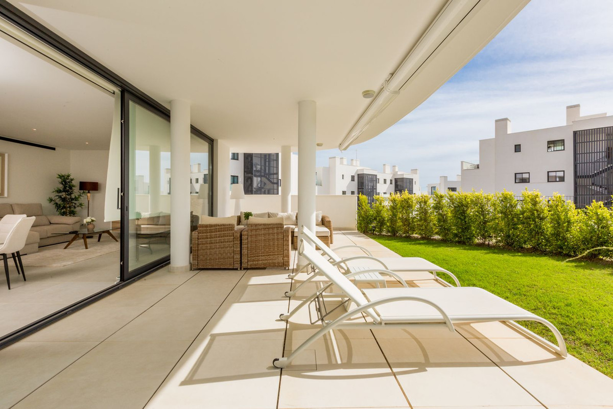 2 Bed Apartment for sale in Fuengirola Costa Del Sol, Málaga, Spain