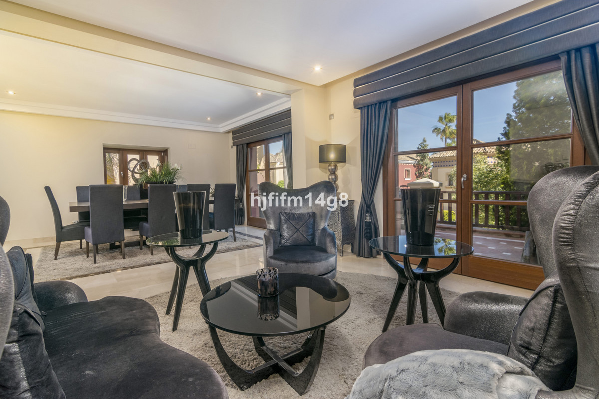 6 Bed Townhouse for sale in The Golden Mile Costa Del Sol, Málaga, Spain