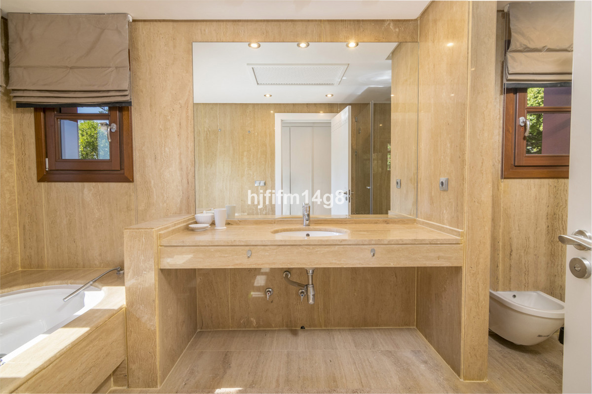 6 Bed Townhouse for sale in The Golden Mile Costa Del Sol, Málaga, Spain