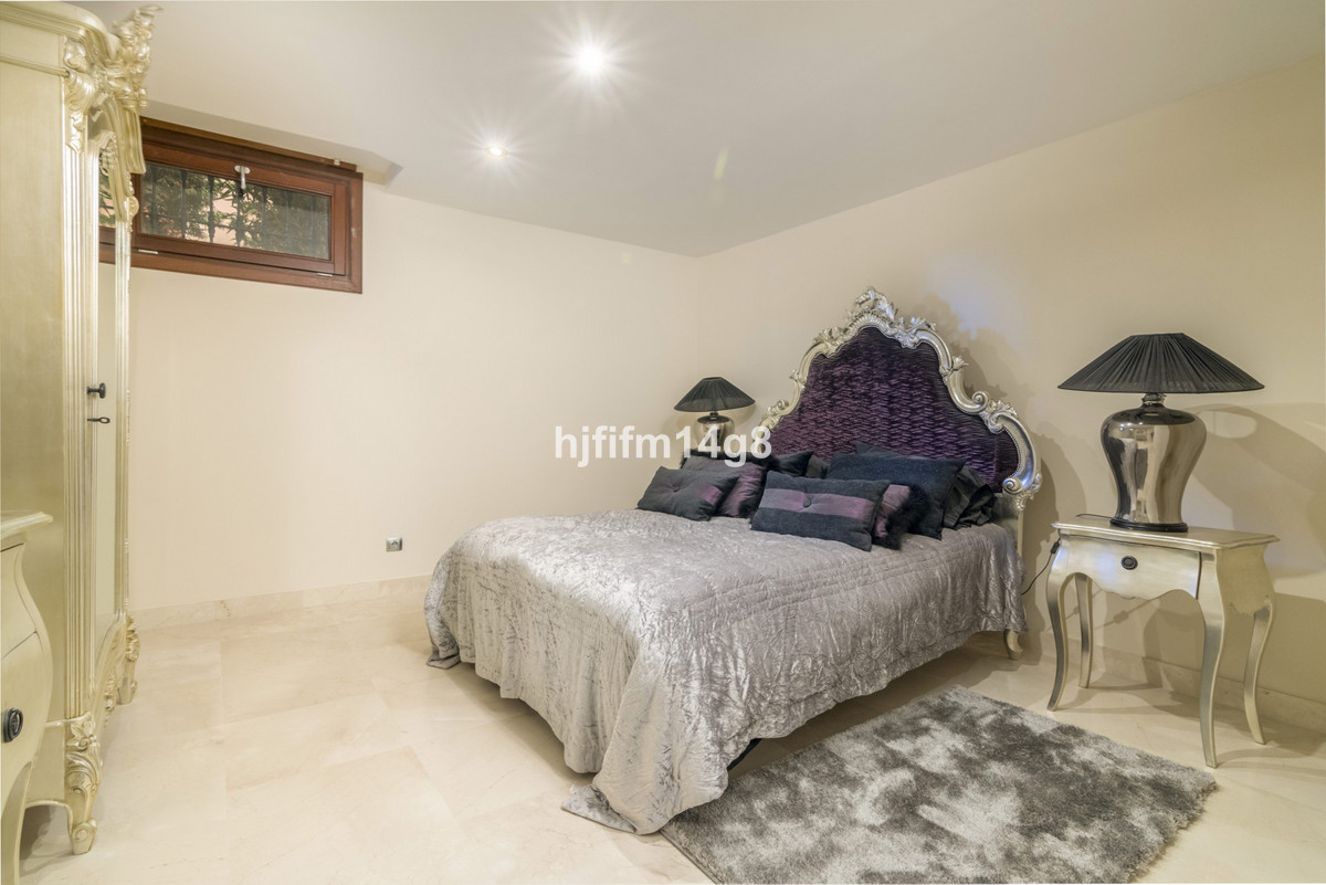 6 Bed Townhouse for sale in The Golden Mile Costa Del Sol, Málaga, Spain