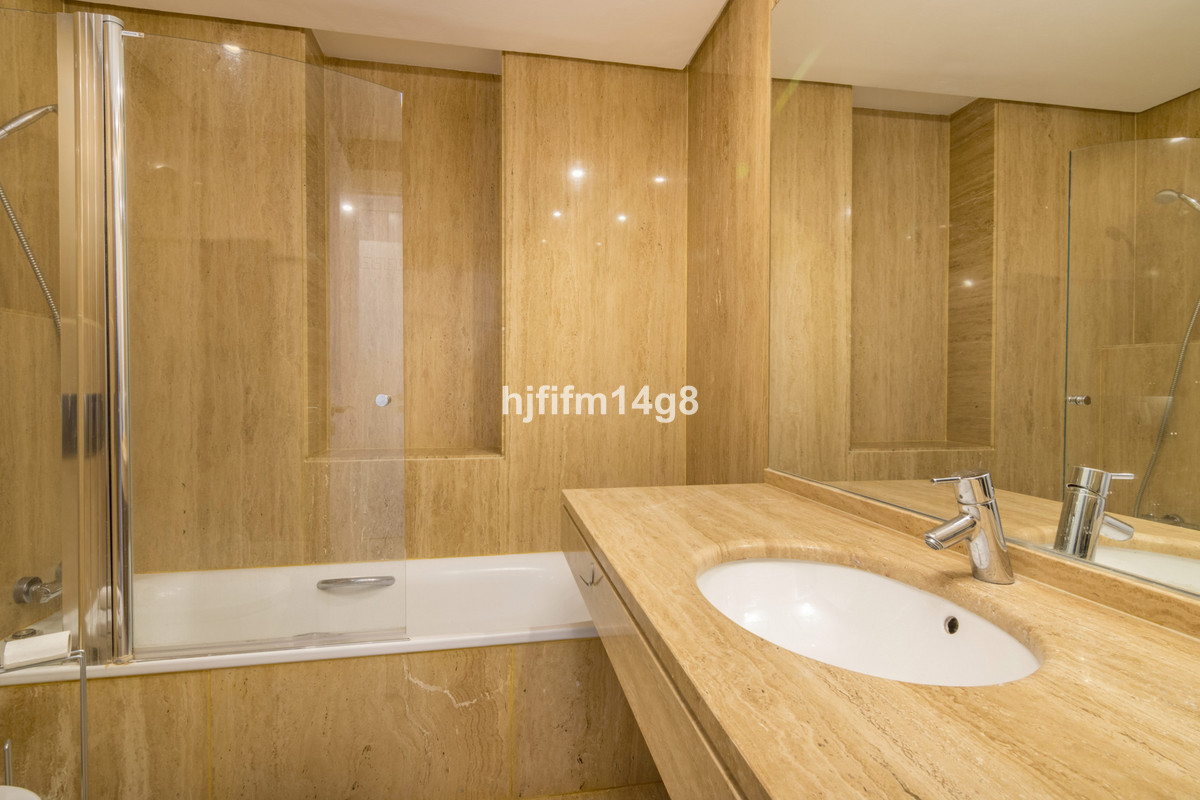 6 Bed Townhouse for sale in The Golden Mile Costa Del Sol, Málaga, Spain
