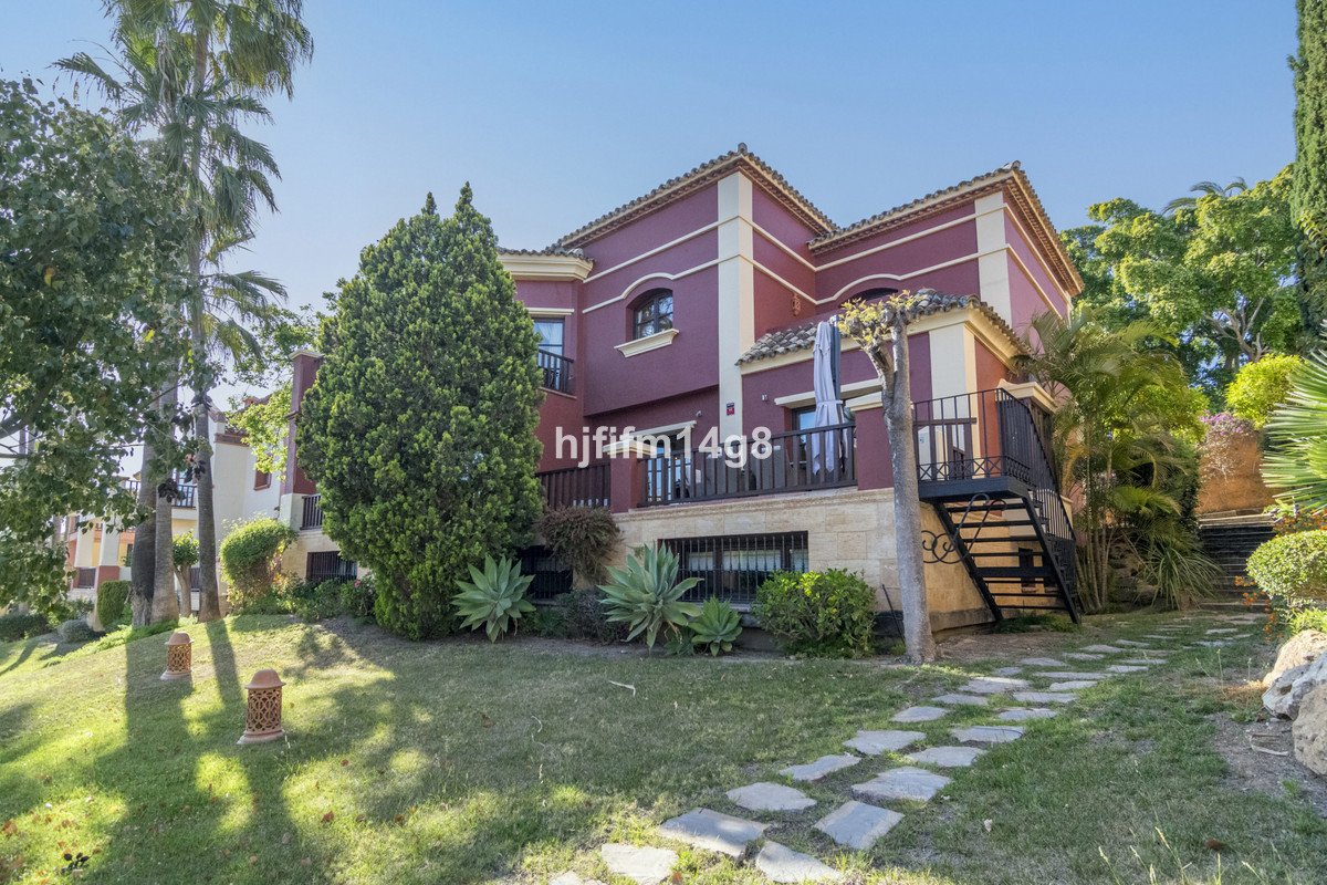 6 Bed Townhouse for sale in The Golden Mile Costa Del Sol, Málaga, Spain