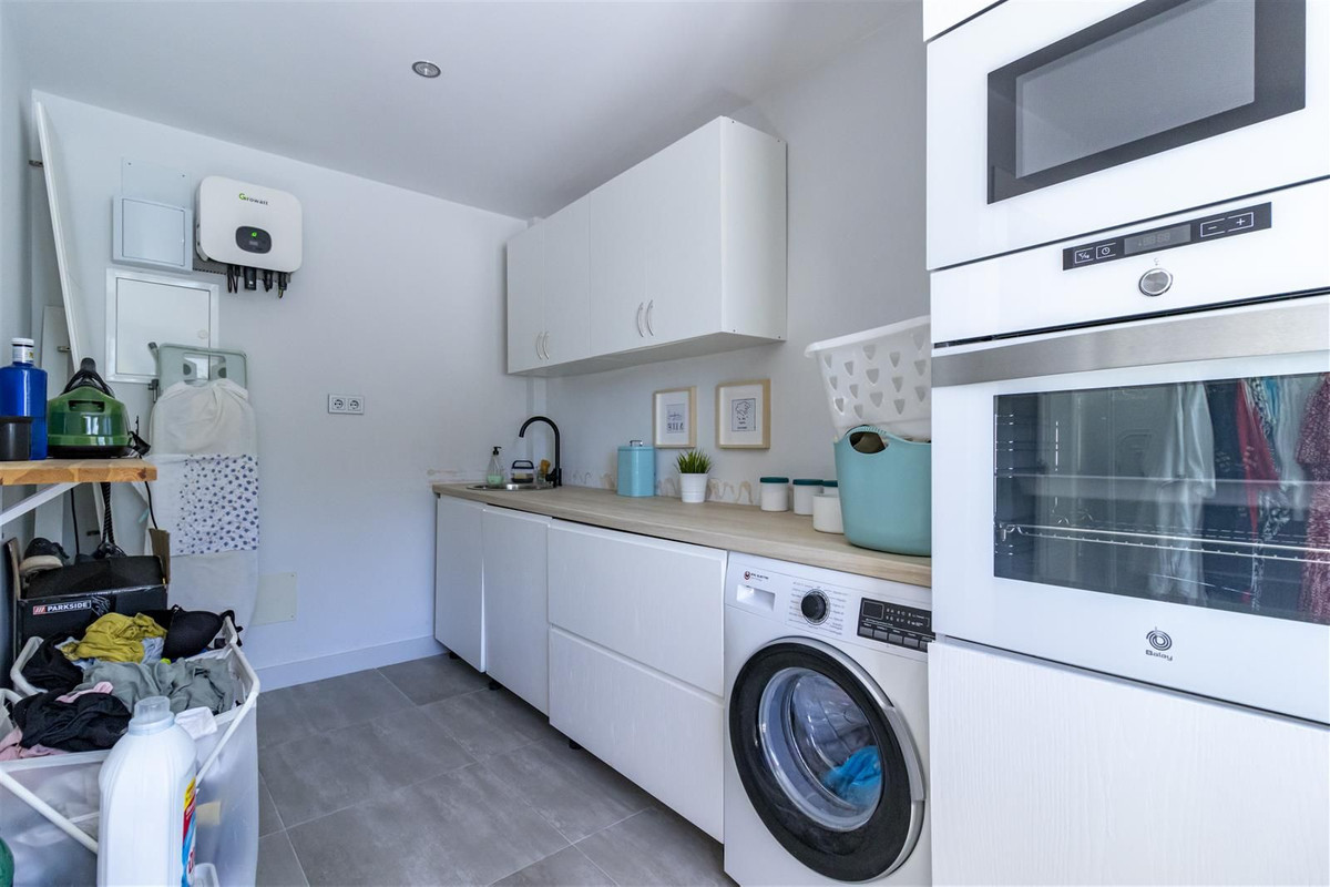 3 Bed Townhouse for sale in San Pedro De Alcántara Costa Del Sol, Málaga, Spain