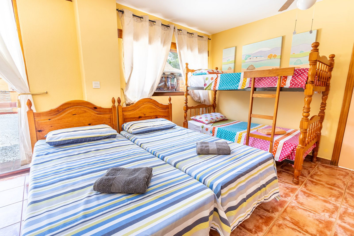 6 Bed Townhouse for sale in Alhaurín El Grande Costa Del Sol, Málaga, Spain
